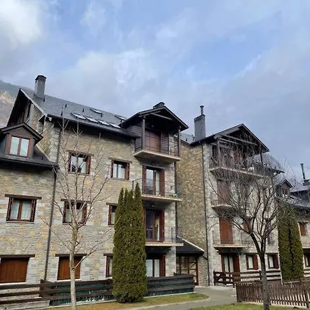 Duplex En Benasque アパート *