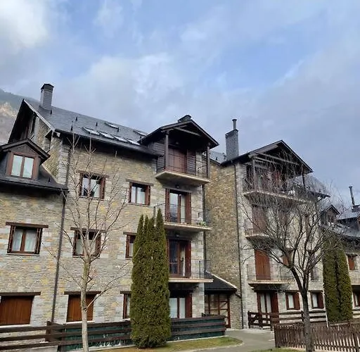 Duplex En Benasque アパート *