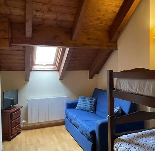 Duplex En Benasque アパート *